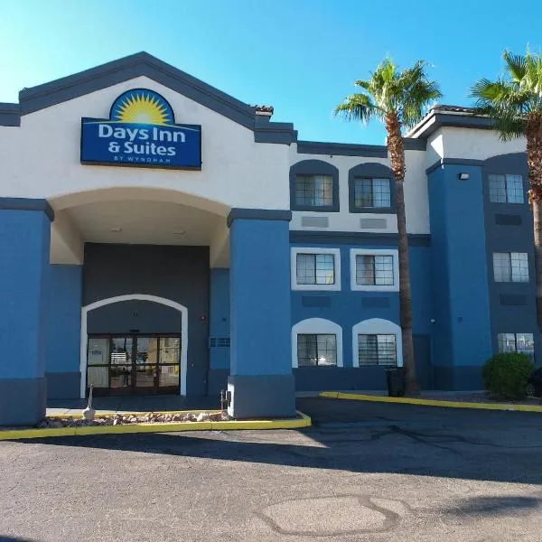 Days Inn & Suites by Wyndham Tucson/Marana، فندق في Tortolita