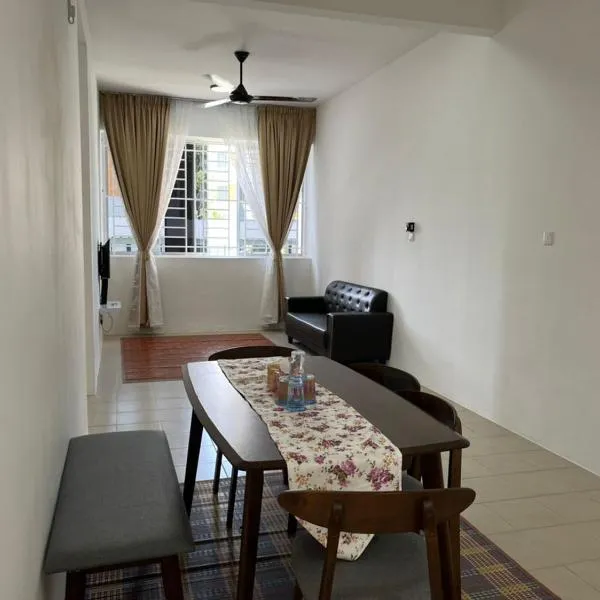 OrchidVilla Homestay at Southville Apartment, hotel v destinaci Kampong Parit