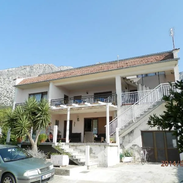 Apartments with a parking space Orebic, Peljesac - 12850, hotel em Orebić