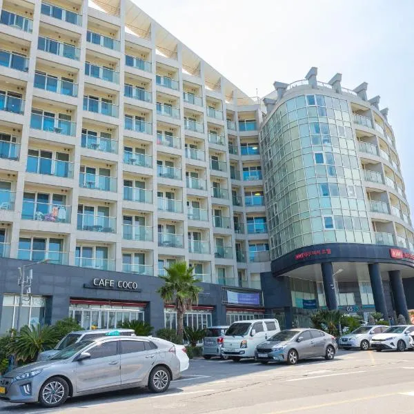Hamdeok Beach Stay Jeju: Pukch'on-ni şehrinde bir otel