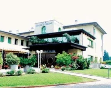 Hotel Corone, hotel in Caerano di San Marco