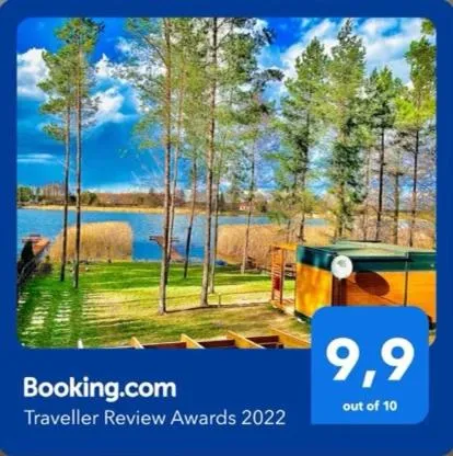Makosieje Resort - komfortowy domek 30m od jeziora,ogrzewanie,wi-fi,widok na jezioro, hotel in Lisewo