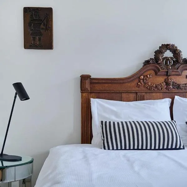 Hello I'm Local - Boutique Hostel, hotel in Haarlem