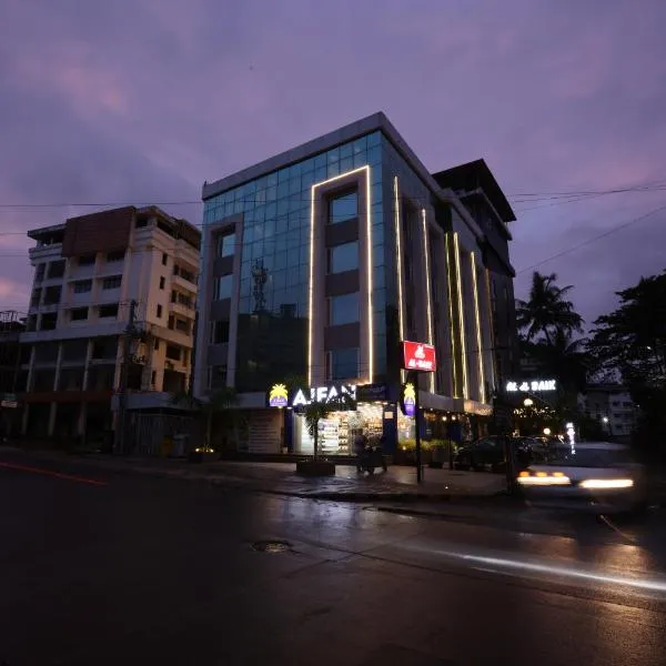 Royal Plaza Suites, hotel u gradu Manjeshwara