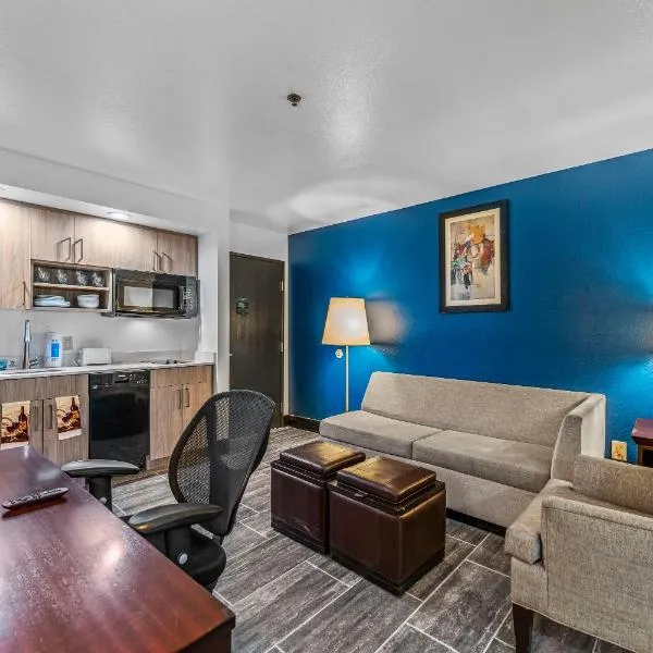 METRO TEMPE APARTMENTS studio w two king beds, hotel v destinaci Tempe