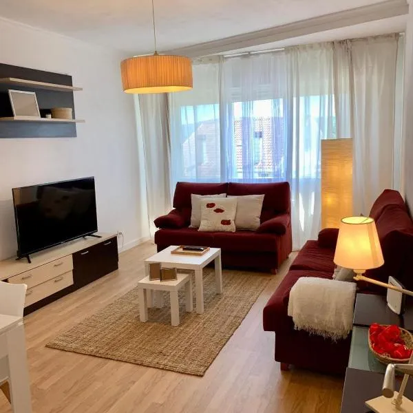 N&E - Home Celanova AVD San Rosendo，位于塞拉诺瓦的酒店