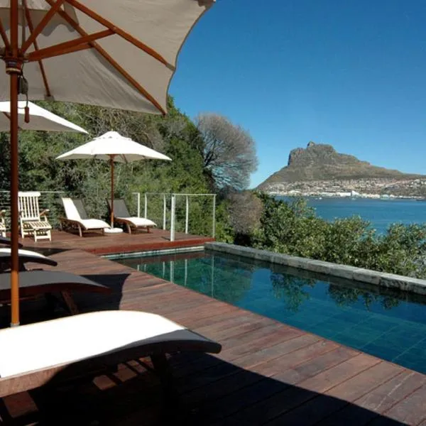 Chapmans Peak Beach Hotel: Hout Bay şehrinde bir otel