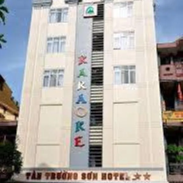 Tan Truong Son Hotel, hotell i Dong Hoi