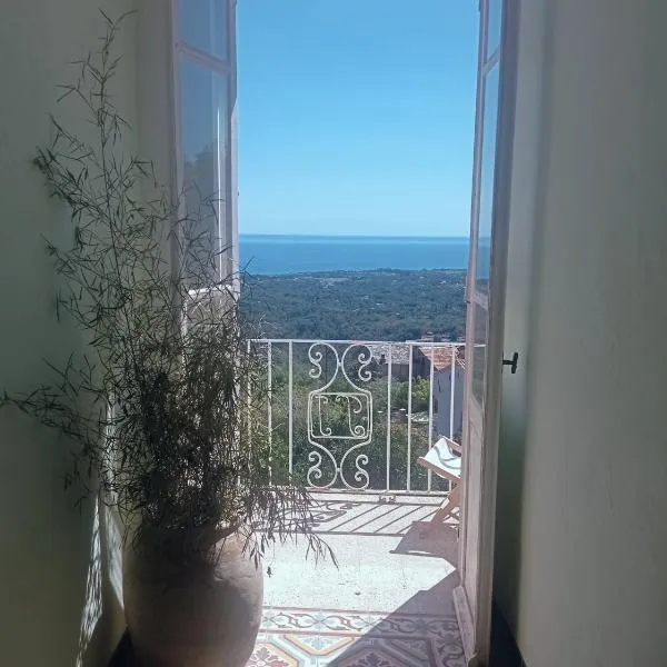 Chambres d'hôte A Caserella, Maison de village rénovée avec vue sur mer, hotel v destinácii Valle-di-Campoloro