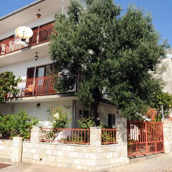Apartments by the sea Podaca, Makarska - 315, hotel a Podaca