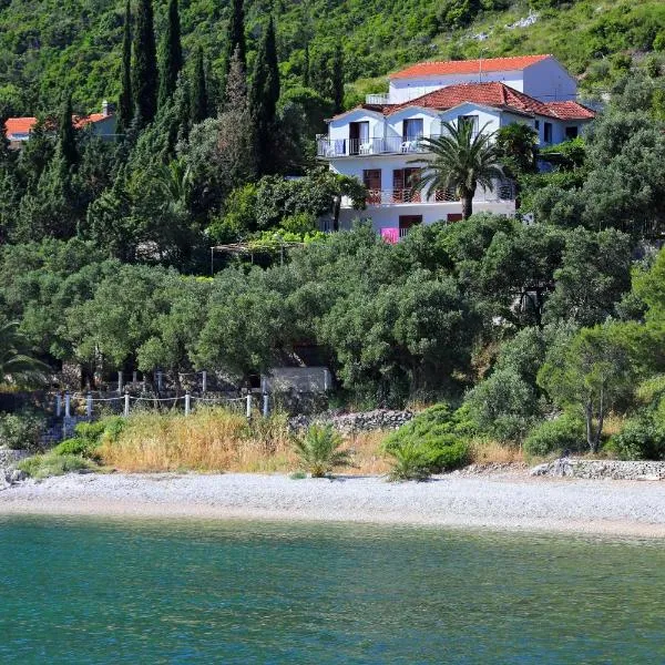 Apartments and rooms by the sea Trpanj, Peljesac - 258: Trpanj şehrinde bir otel