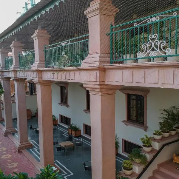 Hanuwant Niwas Jodhpur, hôtel à Bairu