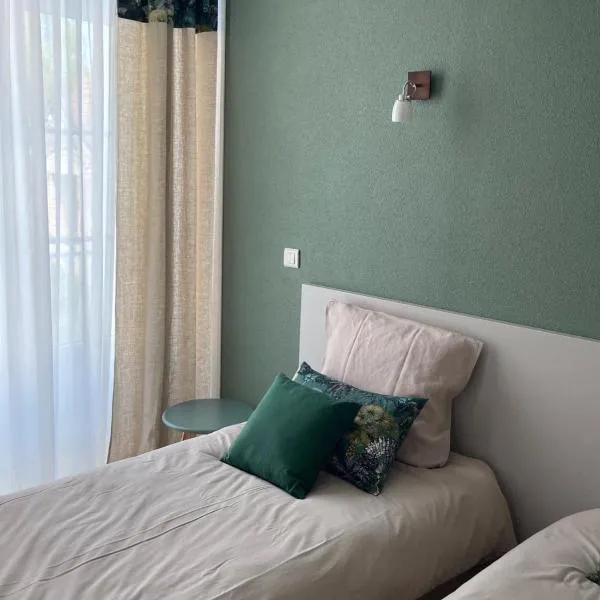 La Rose des vents, hotel v destinaci Saint-Symphorien-de-Marmagne