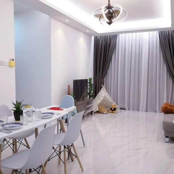 Hanns&KingBed&WIFI&Pool& Parking&Sauna&Sunshine Classic Comfort Homstay, hotel v destinaci Sibu