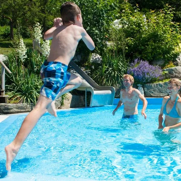 Familienhotel Post, hotel v destinaci Millstatt