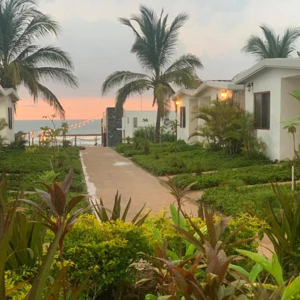 Playa Esperanza Resort, hotel di Celestino Gasca