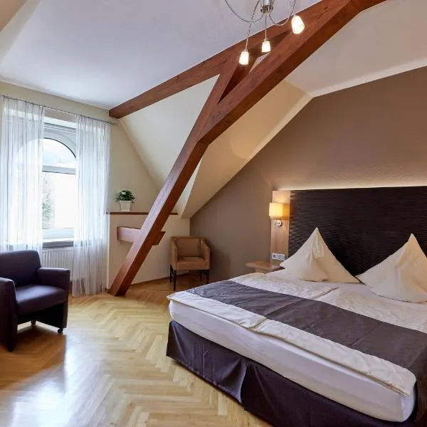 Hotel Sankt Maximilian, khách sạn ở Bernkastel-Kues