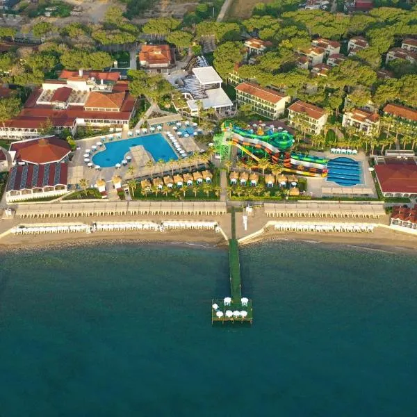 Crystal Flora Beach Resort - Ultimate All Inclusive, hotel in Beldibi