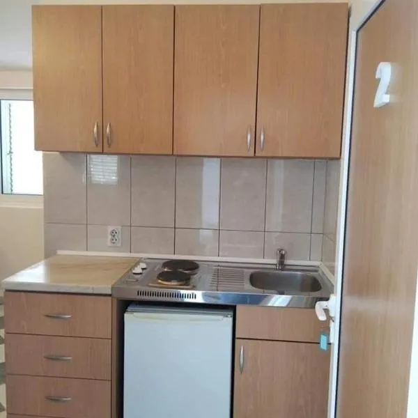 Daco22, hotel u Bečićima