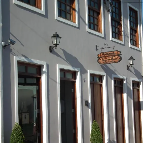 Pousada Treze de Março, hotel v destinaci Cachoeira