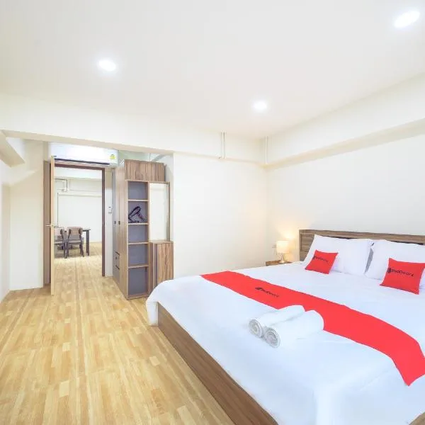 Hoenhao Boutique Ratchada, hotell i Bang Su