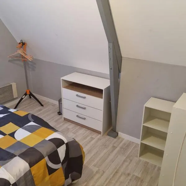 Belle chambre avec balcon, hotel v destinaci Arques