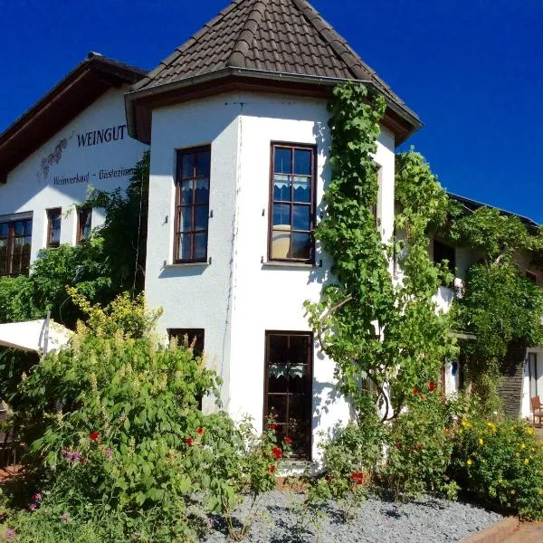 Weingut Raevenhof, hotel en Ayl