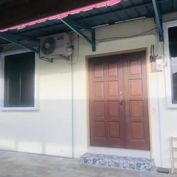 Homestay D'Art Container、バリック・プラウのホテル