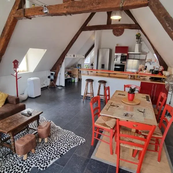 Appartement familial avec balcon, hotel di Couloisy