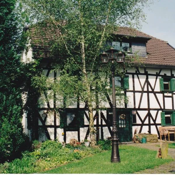 Historisches Haus Unkelbach, viešbutis mieste Eitorfas