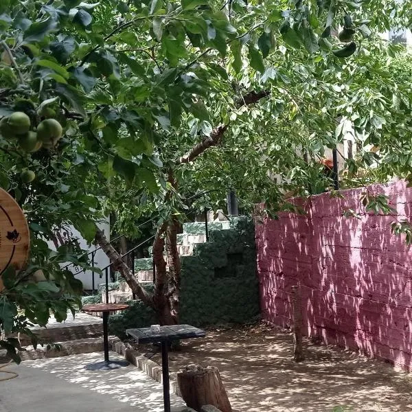 House 56, ξενοδοχείο σε Yerevan