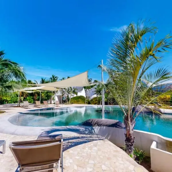 Alterhome Swan villas with swimming pool and ocean views, hotel in Placencia