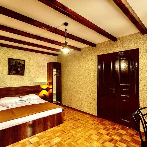 Hotel History, hotel din Kutaisi