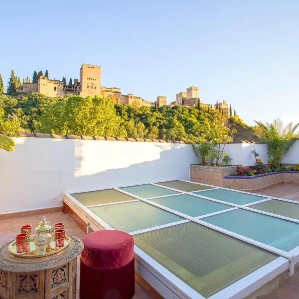Morayma House Terrace with views to Alhambra, hotel in Granada