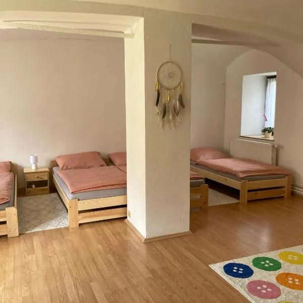 Příjemný apartmán se zahradou, hotel a Ostřešany