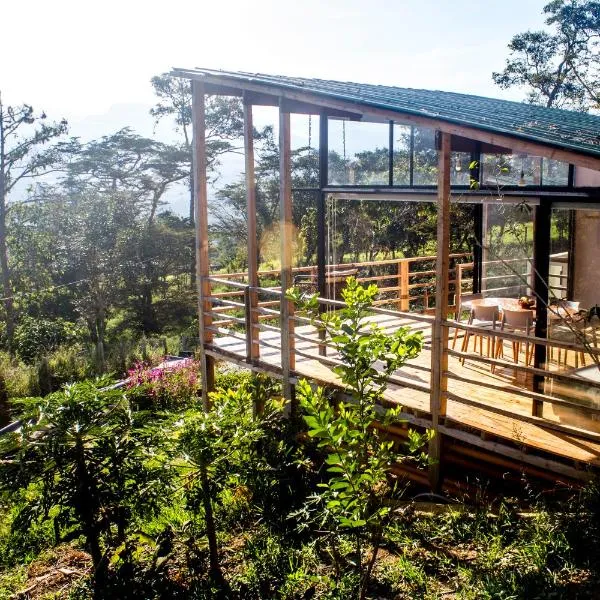 Casa el Ocobo, proyecto ecodependiente, hotel in Silvania