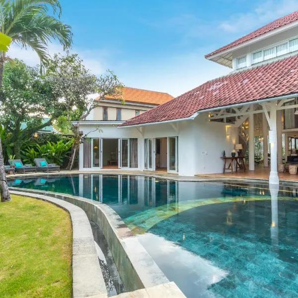 La Villa Oberoi (6 BR), hotel v destinaci Seminyak