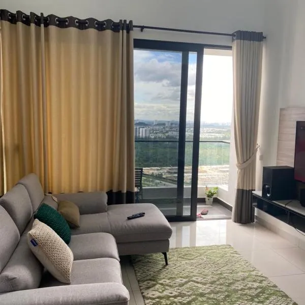 Eco Nest 3 Bedroom Duplex Apartment, hotel in Nusajaya