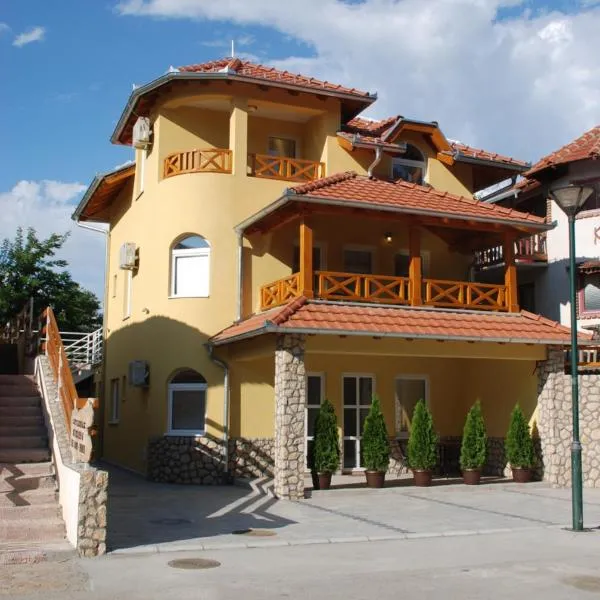 Vila Simic Srebrno Jezero, hotel di Ostrovo