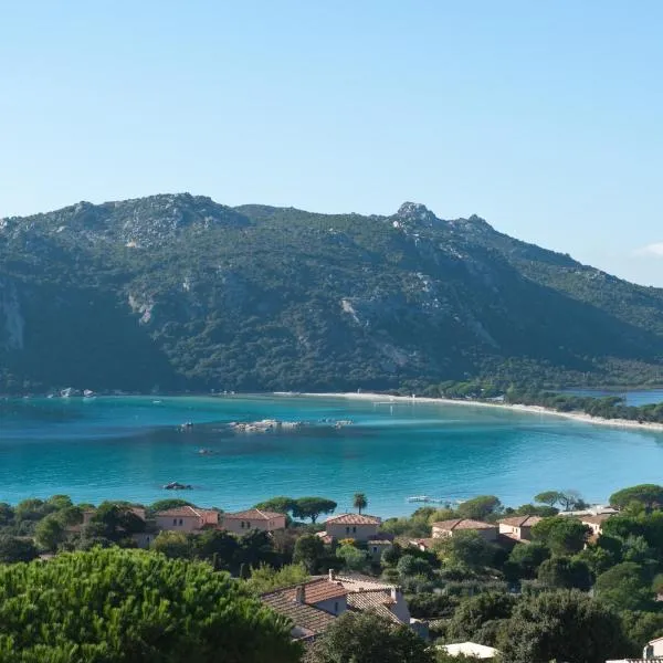 Résidence Marina Di Santa Giulia, hotel en Salvadilevo