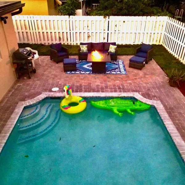 Home in West Palm Beach with Heated Pool, hotel in West Palm Beach