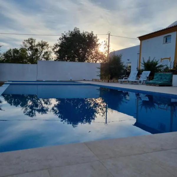 Cosy Guest House - Villa das Alfarrobas: Algoz'da bir otel