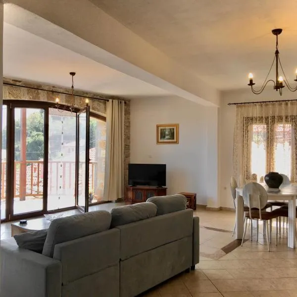 Venetia's Stone House, hotel en Potamia