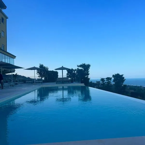 Hotel Bellavista, hotel Porto San Giorgióban