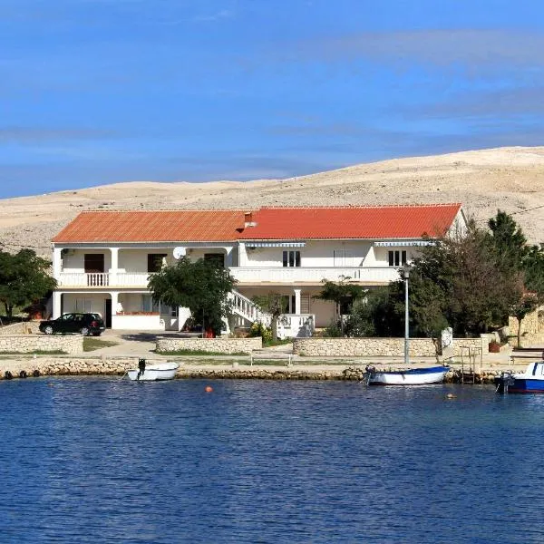 Apartments by the sea Kustici, Pag - 6355, hotel en Pandžinac