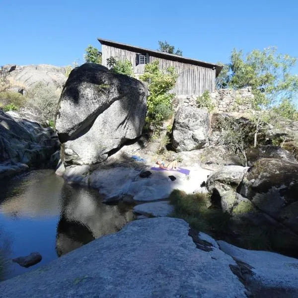 페냐스 다 사우드에 위치한 호텔 Salto do Lobo - Montain houses with private river
