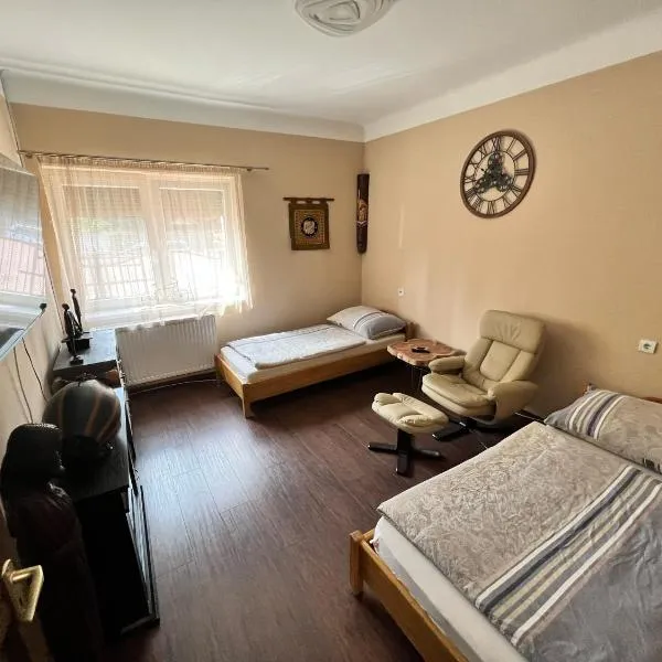 Fehér galamb apartman, hotel Gyálon