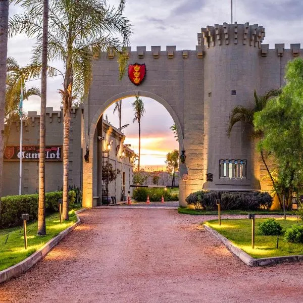 Pousada Camelot Inn, hotel v mestu Alto Paraíso de Goiás