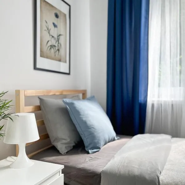 Flower House Warsaw Chopin Airport: Varşova'da bir otel