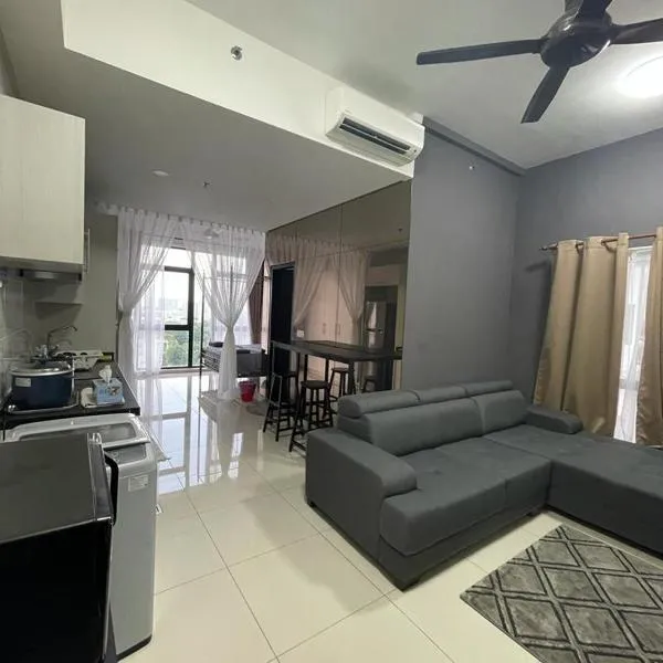 Kyra Homestay Centrus SOHO Cyberjaya *wifi and pool*, hotel di Cyberjaya